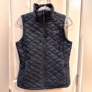 The North Face - women’s thermalball eco vest